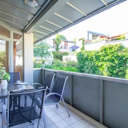 Brise Jasmin App 08 ゼーバート・ヘリングスドルフ